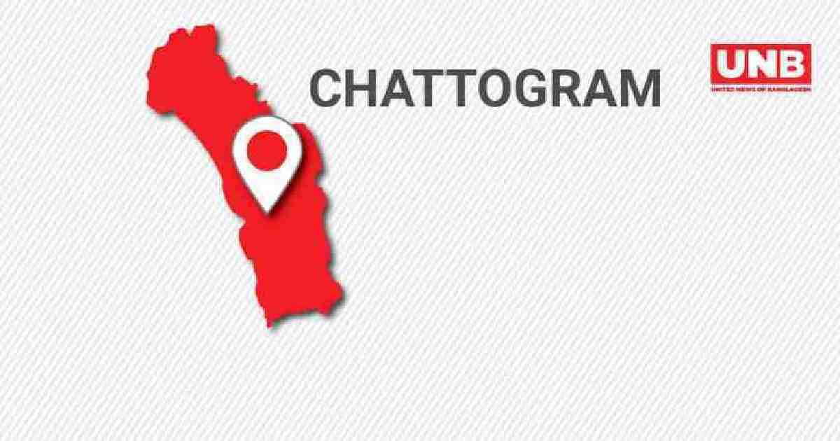2 cops injured in attack by accused in Chattogram